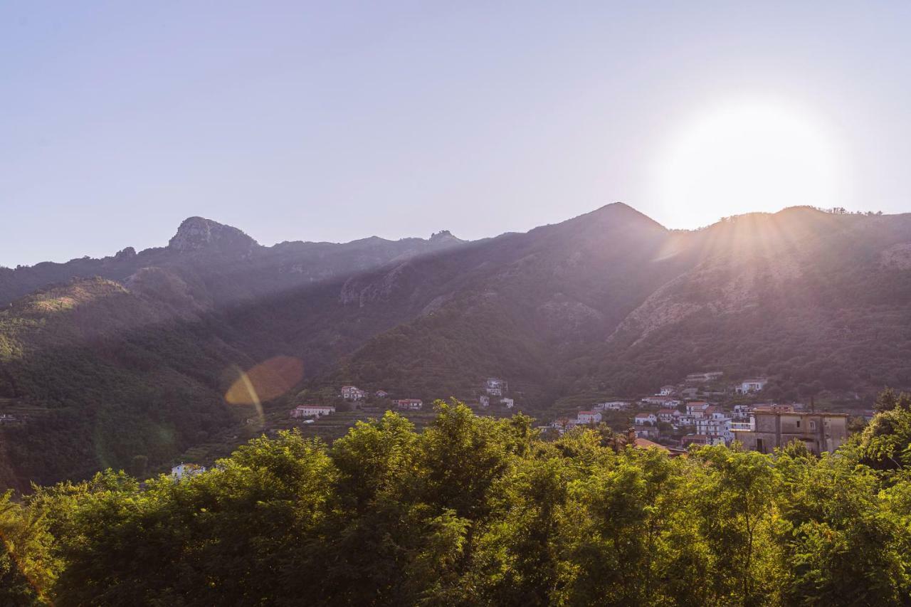Tra I Monti Acomodação com café da manhã Tramonti Exterior foto